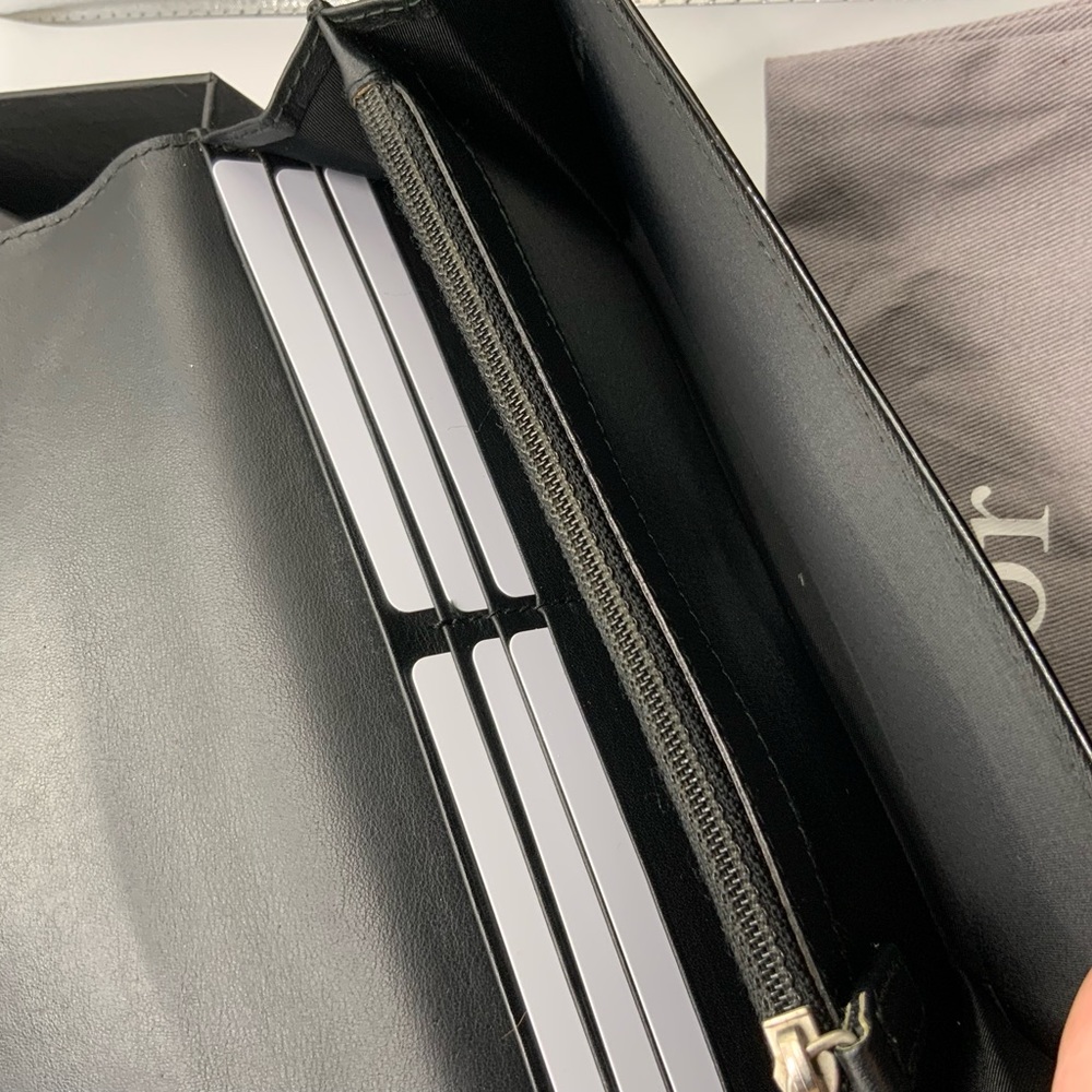 Christian Dior Wallet - Picture 2 of 2